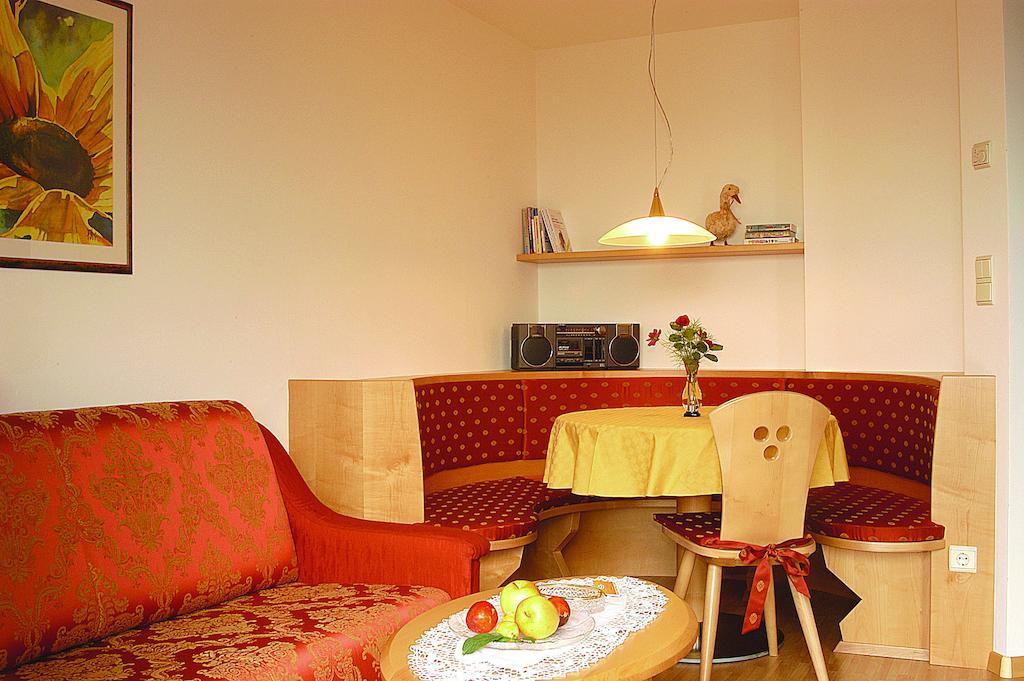Garni Lichtenberg Hostal Lagundo Habitación foto